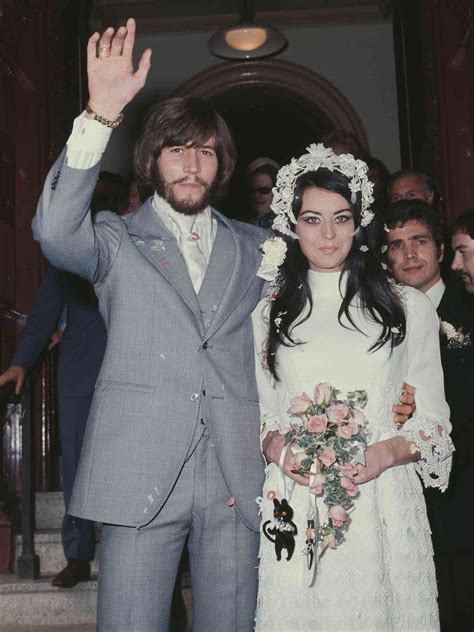 wanneer is barry gibb gestorven|barry gibb wife linda gray.